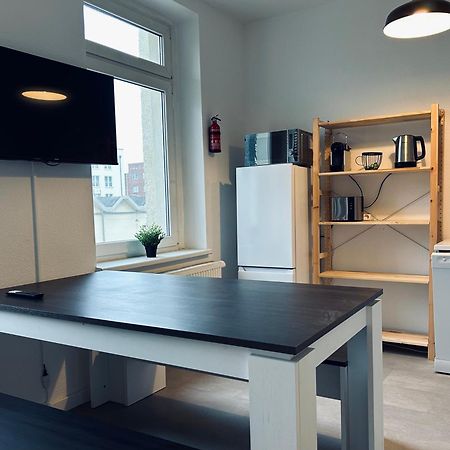 2 Schlafzimmer-Balkon-Kueche-Parkplatz-Designerbad Lipsko Exteriér fotografie
