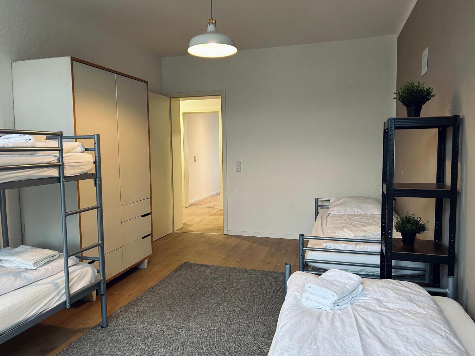 2 Schlafzimmer-Balkon-Kueche-Parkplatz-Designerbad Lipsko Exteriér fotografie