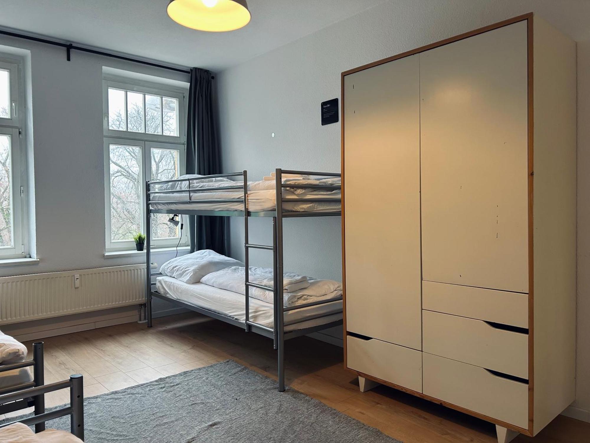 2 Schlafzimmer-Balkon-Kueche-Parkplatz-Designerbad Lipsko Exteriér fotografie